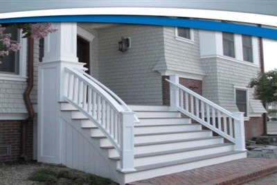 Бела винилна ограда за степенице